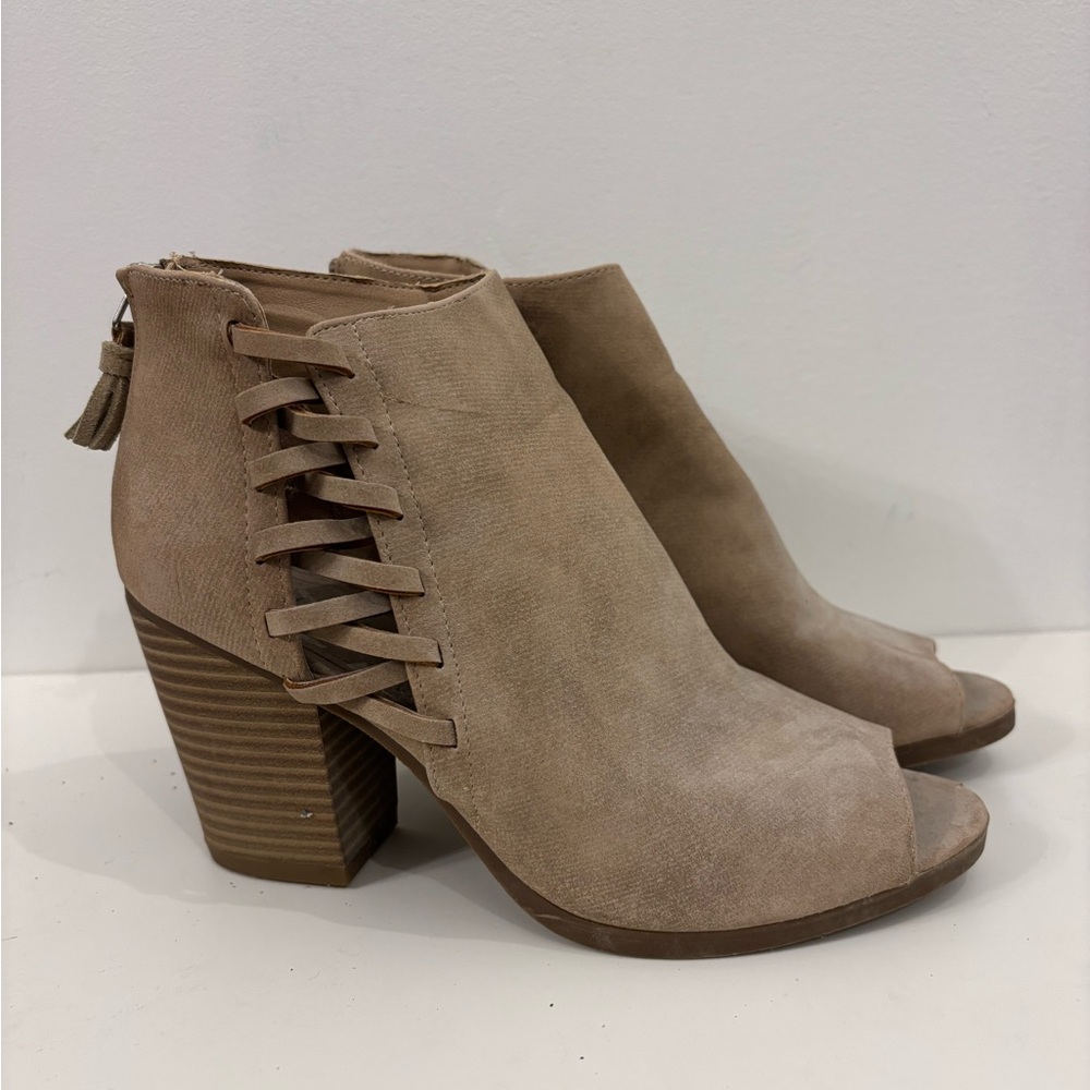 Kenneth Cole Reaction Tan Peep-Toe Heeled Boots